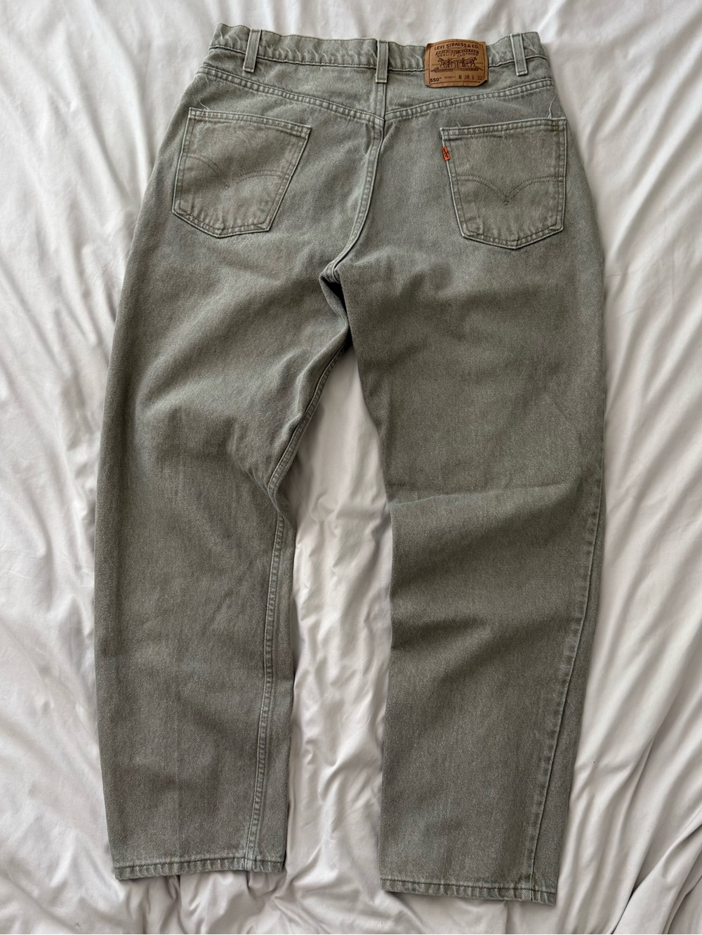 Vintage Levi’s 550 Orange Tab USA Relaxed Fit Jeans Olive Gray Casual 36x31
